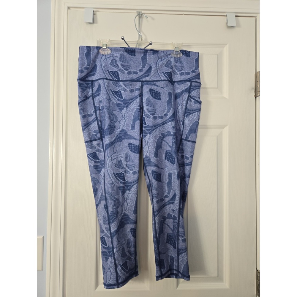 Brisas Womans XL Calf Length Leggings Geometric Blue